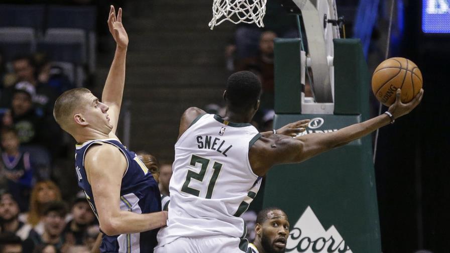 Con 24 triples los Nuggets vencer a los Bucks 134-123