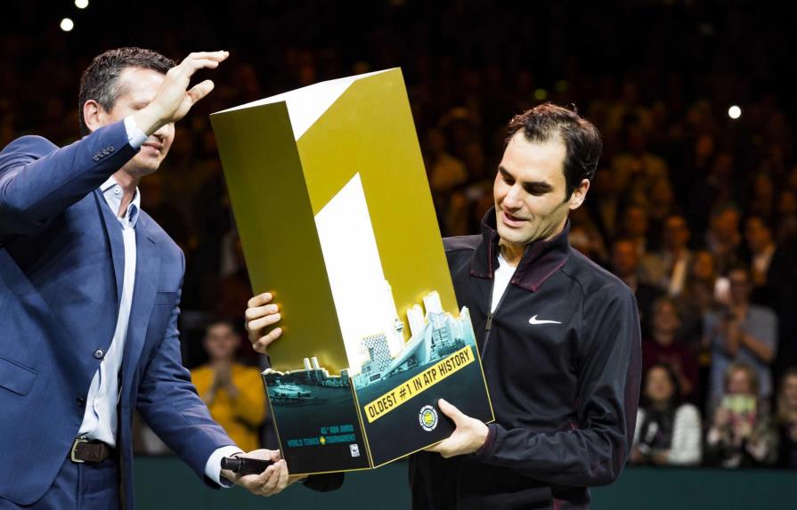 Federer será número uno el lunes con 36 años, el más viejo de la historia