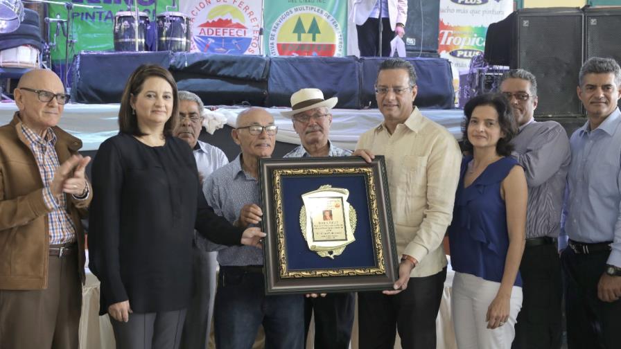 ADEFECI rinde homenaje póstumo al empresario Ramón Núñez Payamps ADEFECI rinde homenaje póstumo al empresario Ramón Núñez Payamps