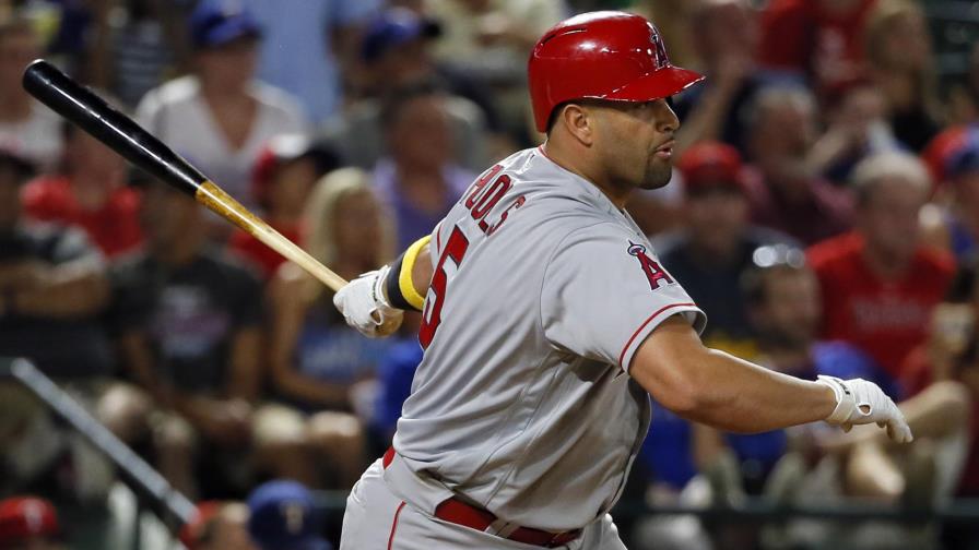 Un Albert Pujols más esbelto quiere tener más acción en primera base