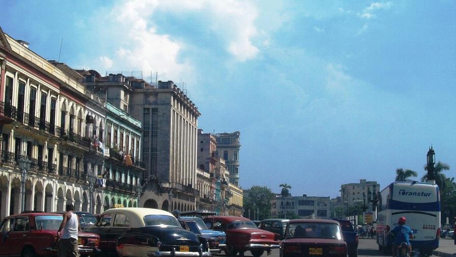 Popular cómico cubano critica discriminación a turistas nacionales en la isla