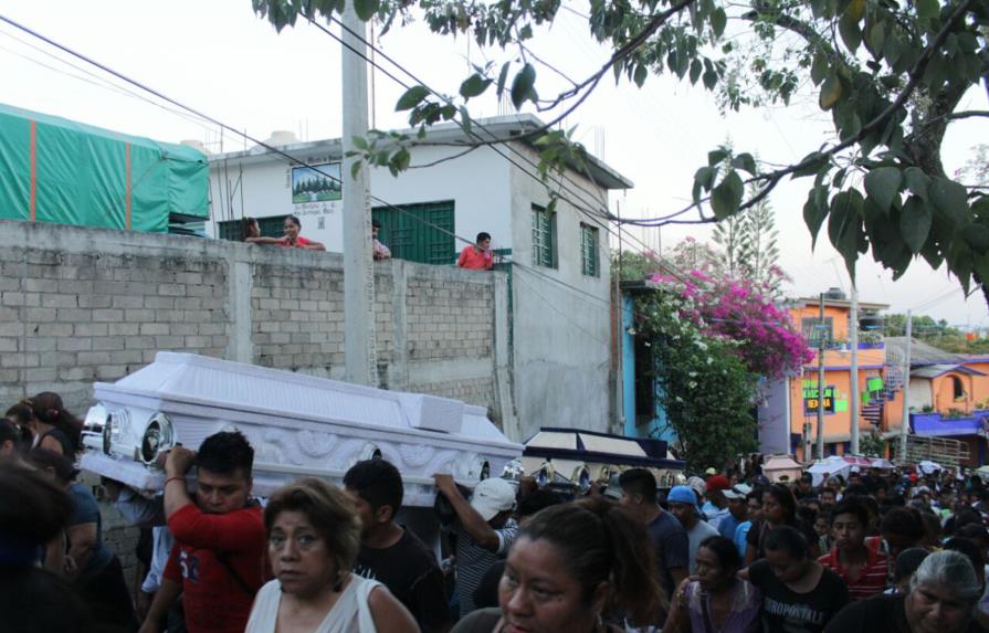 Mortal accidente de helicóptero oficial en México profundiza trauma del sismo