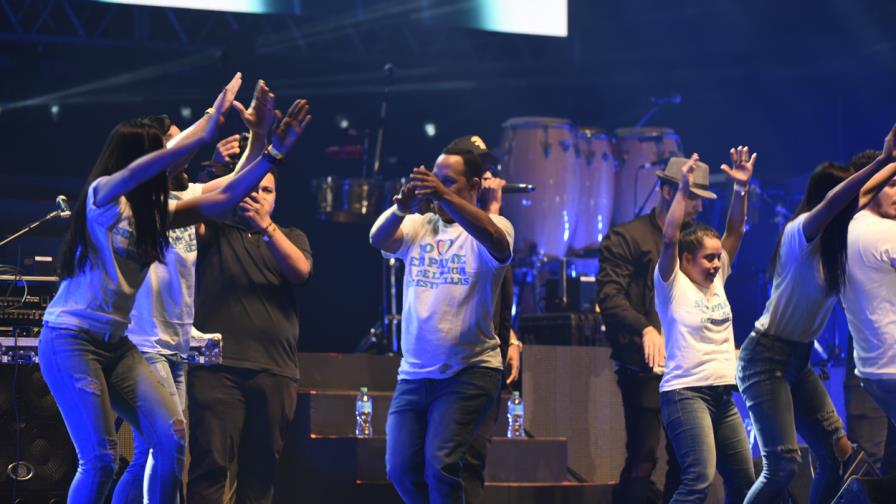 “Quiéreme como soy” divirtió al público con propósito, con orgullo y buen gusto musical 