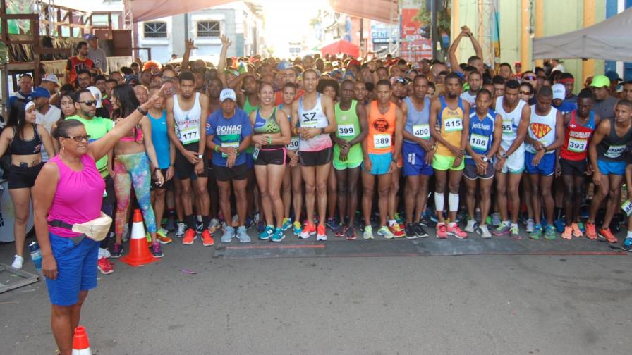 Santiagueros Rubiera y Méndez ganan maratón de La Vega