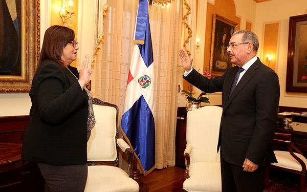 Poder Ejecutivo nombra nueva embajadora en Venezuela