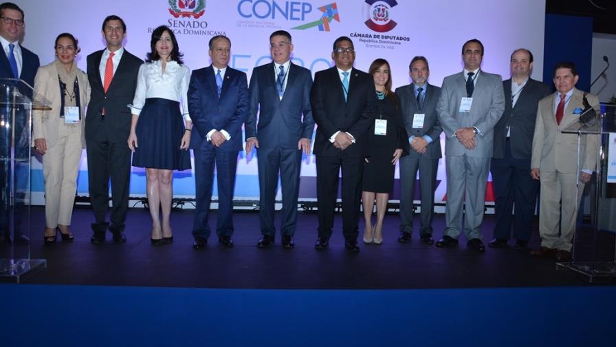 Presidente del Senado encabeza apertura del “Foro Legislativo Empresarial”