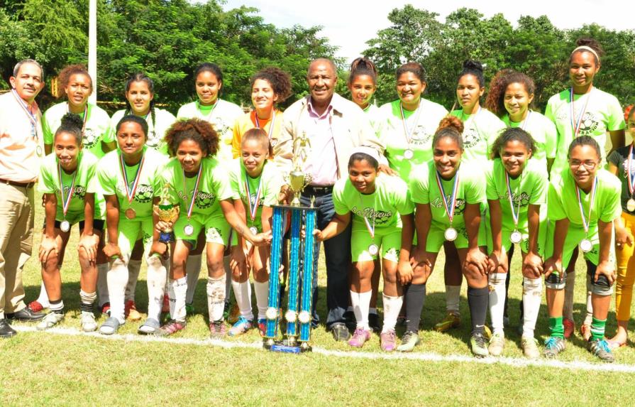 Castillo se corona campeón Liga Femenina de Fútbol