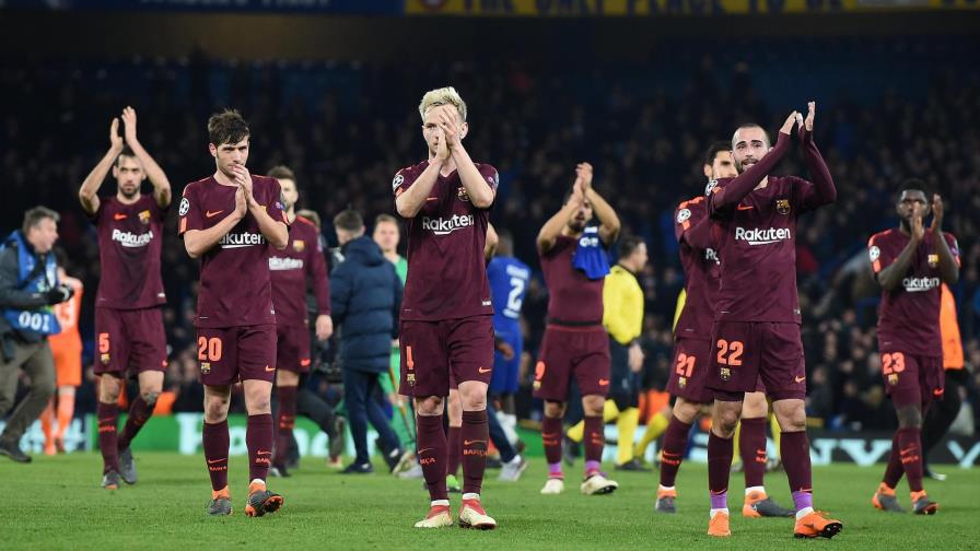 El Barça se acerca a cuartos a costa de su credibilidad 