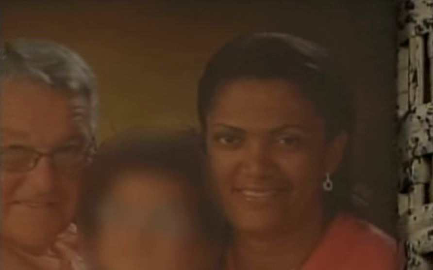 Louis junto a sus padres. Esta foto se encuentra en la villa en Casa de Campo donde reside.