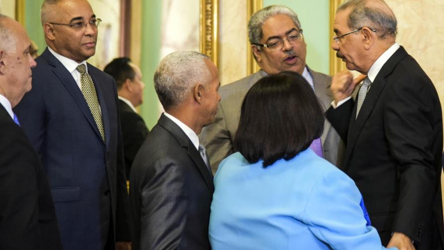 Medina usó juego de poder en Partido de la Liberación Dominicana y aliados con los decretos.