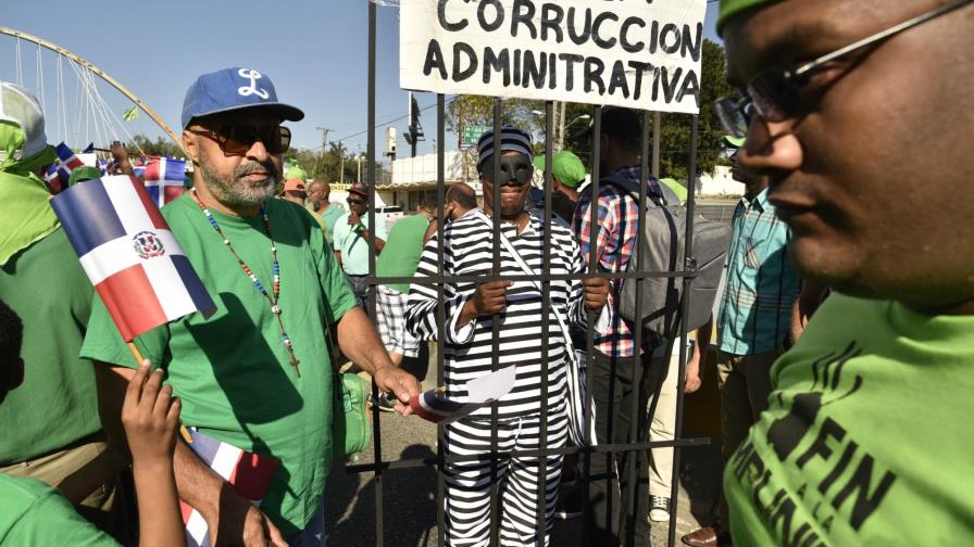 Dominicana entre los 50 países más corruptos, según estudio de TI