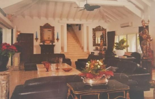 Discrepancias, lucha de intereses y doble identidad en caso menor huérfano que espera fortuna 