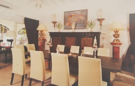 Discrepancias, lucha de intereses y doble identidad en caso menor huérfano que espera fortuna 