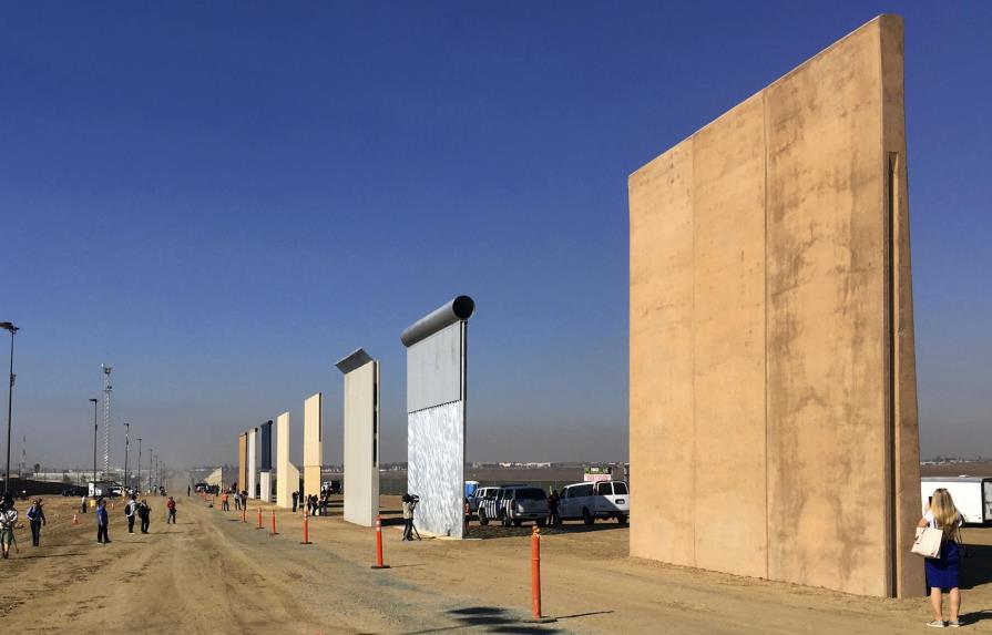 Gobierno de EE.UU. comienza construcción de muro fronterizo en California
