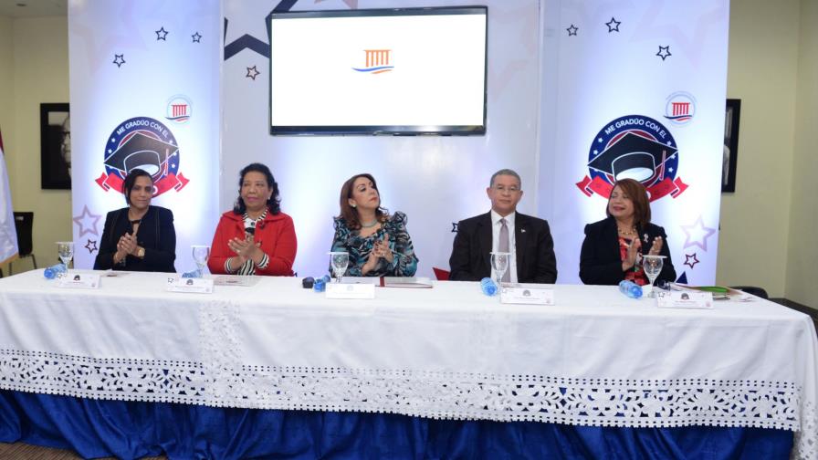 Anuncian concurso “Me Gradúo con el TCRD 2018” para estudiantes de secundaria