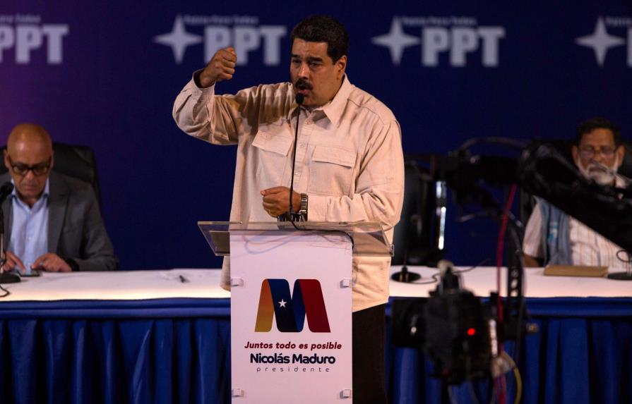 Maduro pide ampliar elecciones de abril en las que no competirá la oposición