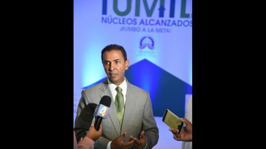 Domingo Contreras anuncia someterá proyecto para regular el manejo de los desperdicios sólidos Domingo Contreras anuncia someterá proyecto para regular el manejo de los desperdicios sólidos