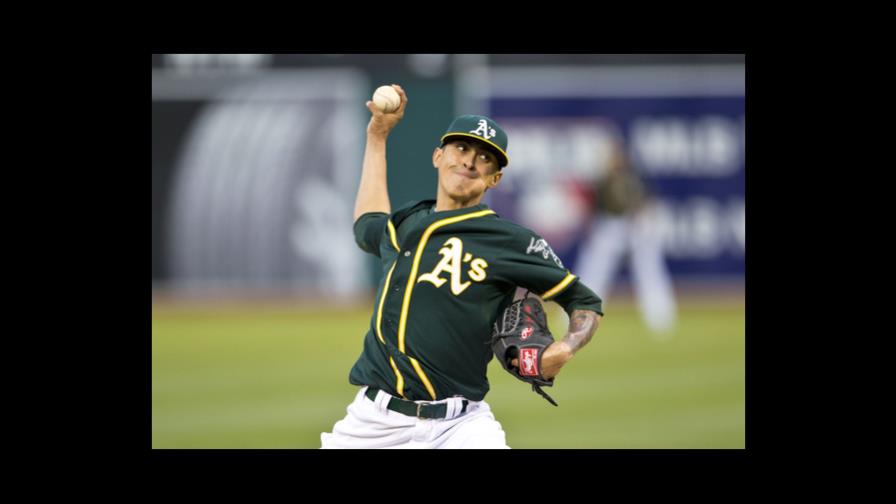 Jesse Chávez firma con los Vigilantes de Texas en las Grandes Ligas