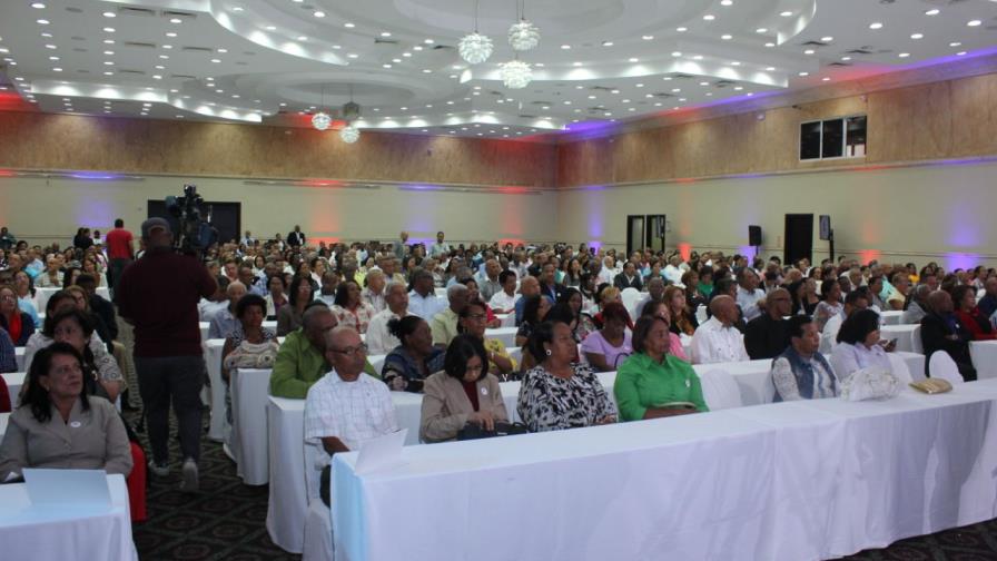 El Inabima entrega RD$425.3 millones a maestros del Plan de Retiro Complementario El Inabima entrega RD$425.3 millones a maestros del Plan de Retiro Complementario