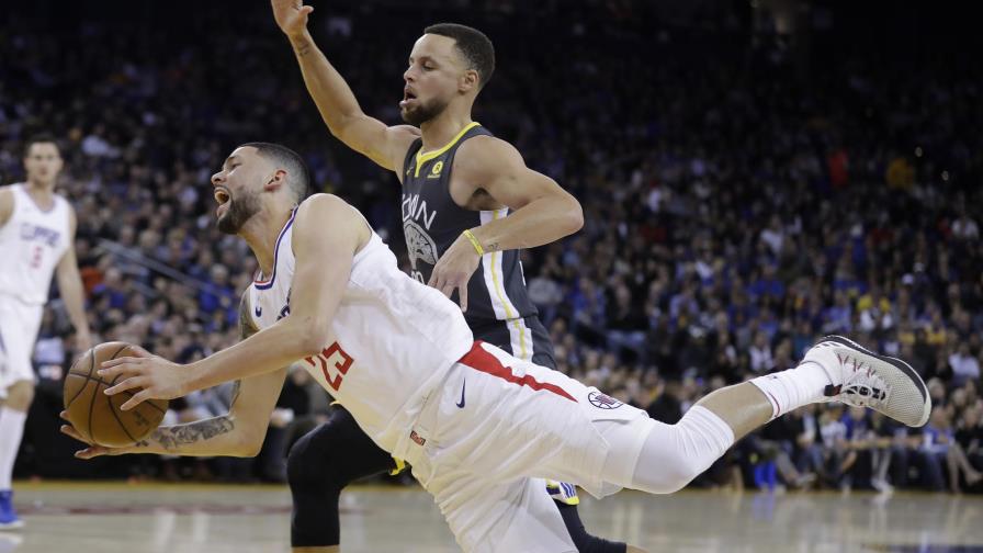 Warriors aguantan reacción tardía de Clippers, ganan 134-127