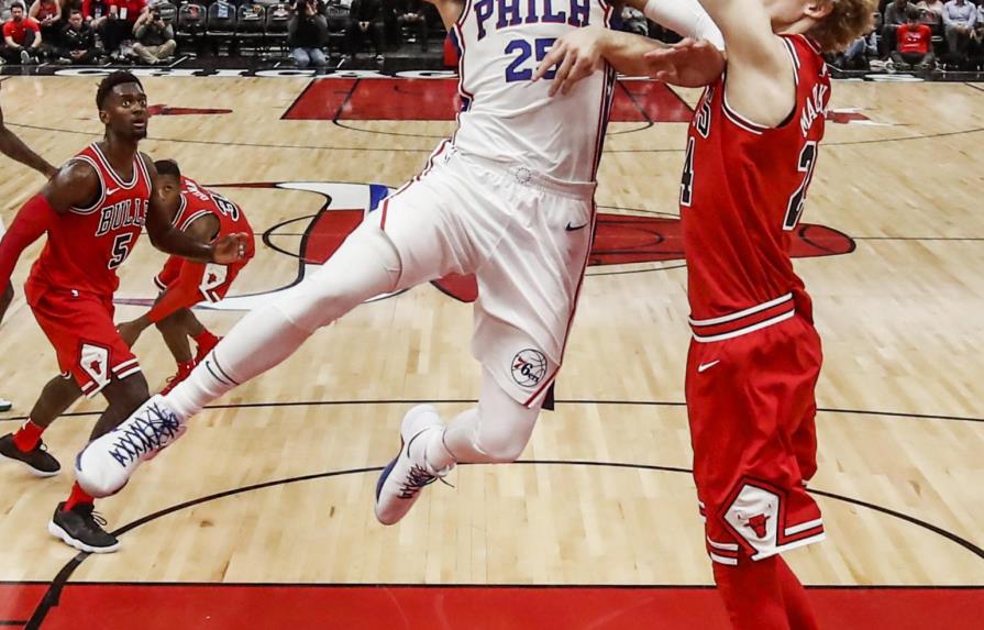 Simmons sella la agónica victoria de 76ers ante Bulls