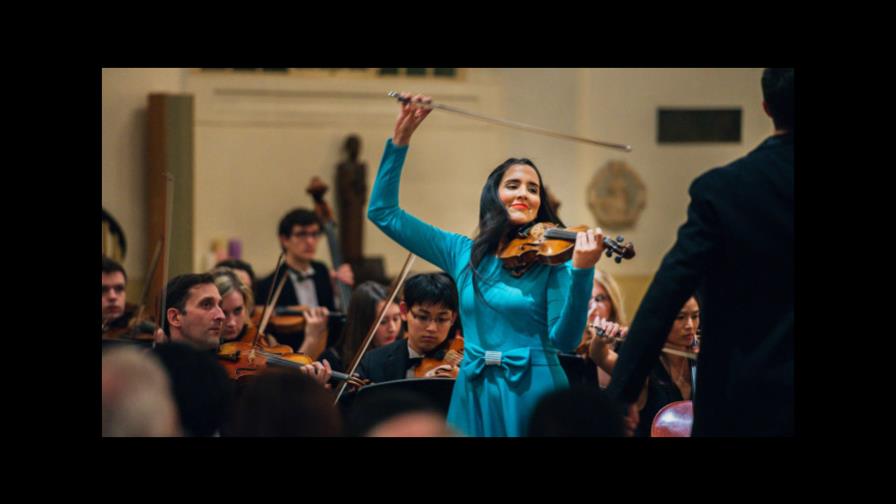 La violinista dominicana Aisha Syed abrirá gira mundial en  Carnegie Hall 