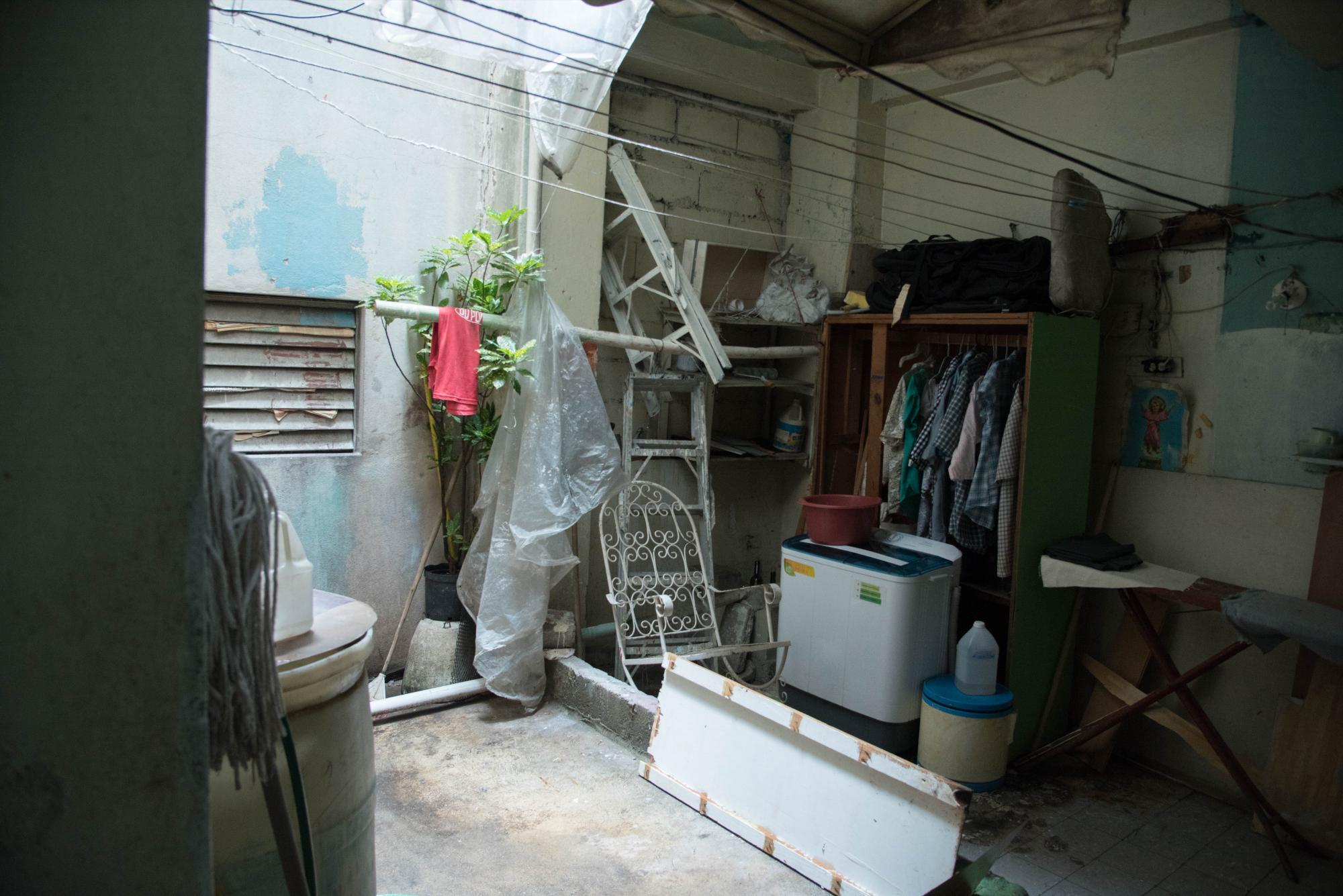 En el Segundo piso hay un patio interior en la parte de atrás.