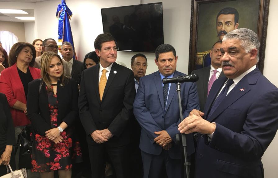 Canciller Miguel Vargas reinaugura consulado dominicano en Puerto Rico