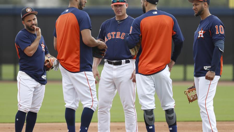 Los Astros dan inicio a sus juegos de pretemporada con tributo a las víctimas de la escuela Stoneman Douglas