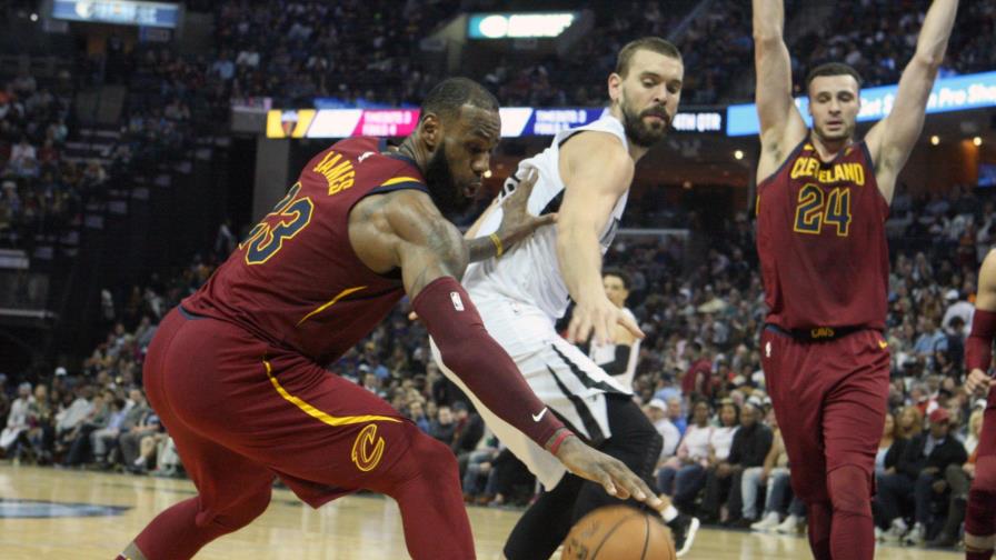 Harden y Rockets, imparables; James muestra su mejor versión con triple-doble Harden y Rockets, imparables; James muestra su mejor versión con triple-doble