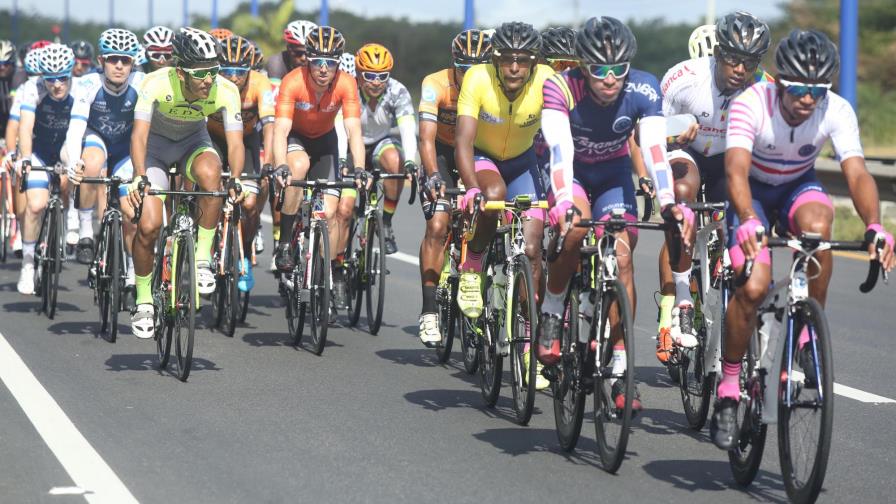 Anthony Rodríguez sale triunfante en la 3ra etapa; hizo tiempo de 3:51;29   