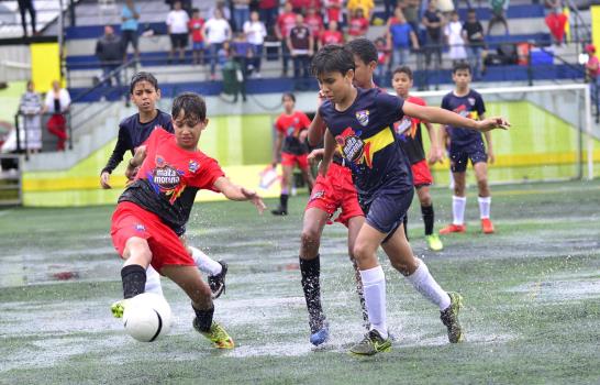 Babeque Secundaria y De La Salle dejan inaugurada la Copa de Fútbol Intercolegial