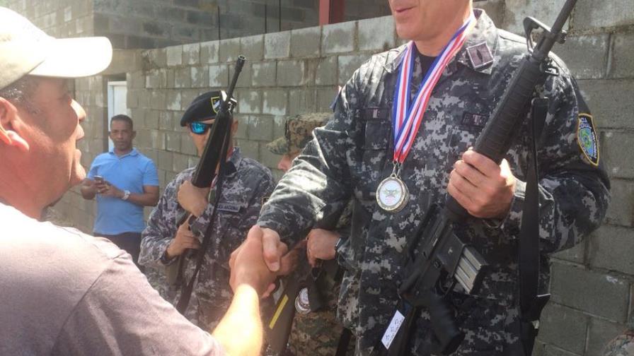 Jaime Roldán Pérez establece marca en tiro fusil M-16 Jaime Roldán Pérez establece marca en tiro fusil M-16