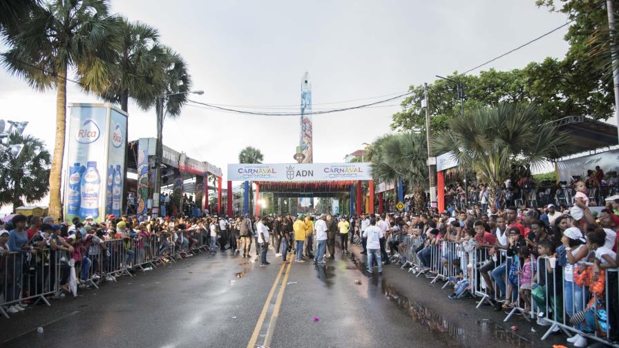 Lluvias frustran celebración del carnaval Santo Domingo 2018 Lluvias frustran celebración del carnaval Santo Domingo 2018