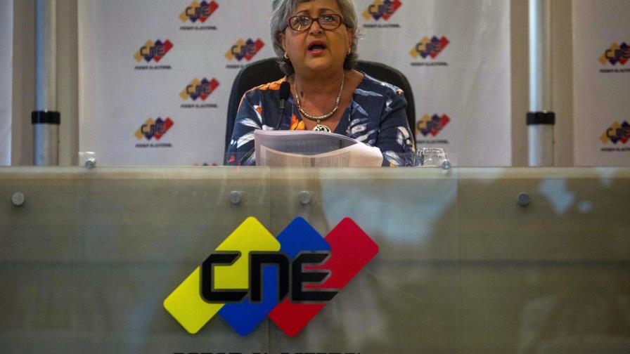  Venezuela espera conocer candidatos oficiales que se medirán con Maduro