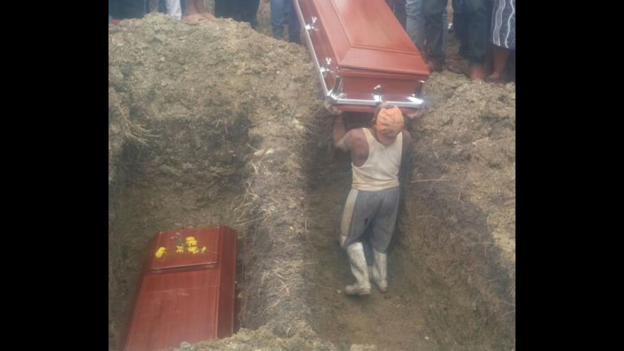 Sepultan madre e hija en terrenos Alcarrizos Sepultan madre e hija en terrenos Alcarrizos