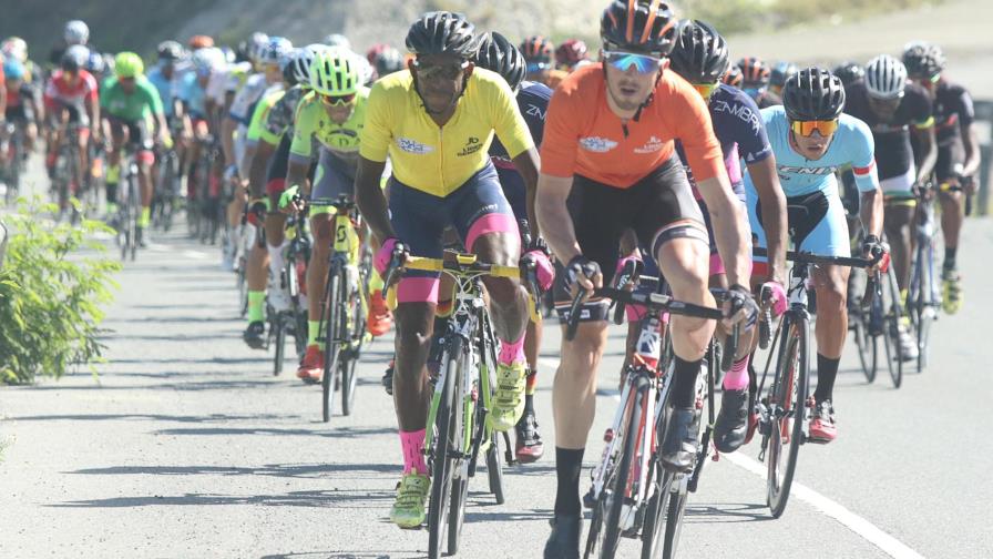 Augusto está a las puertas de la séptima corona de su país en la Vuelta