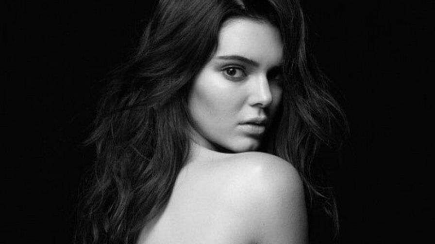 Kendall Jenner se desnuda y las redes sociales se encienden