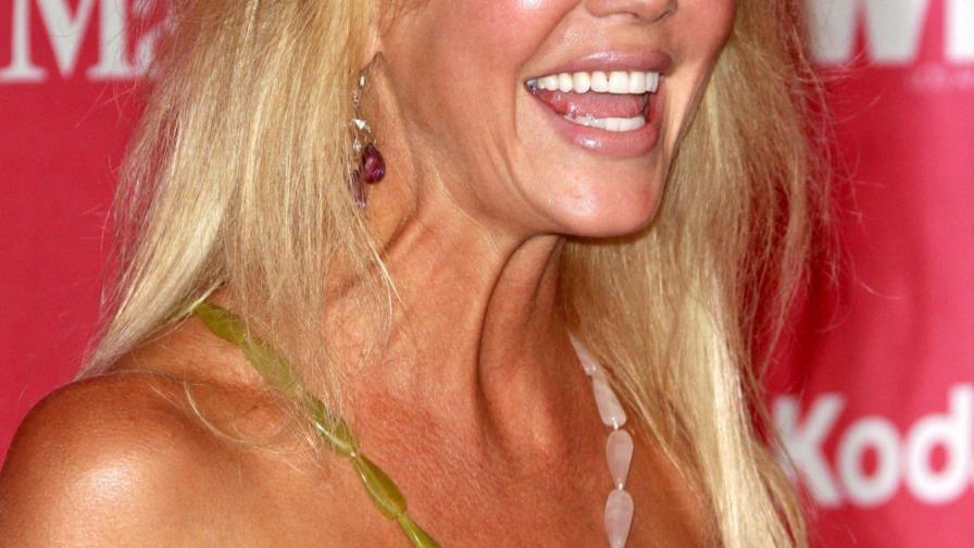 Arrestan a la actriz Heather Locklear por agredir a su novio y a varios policías 