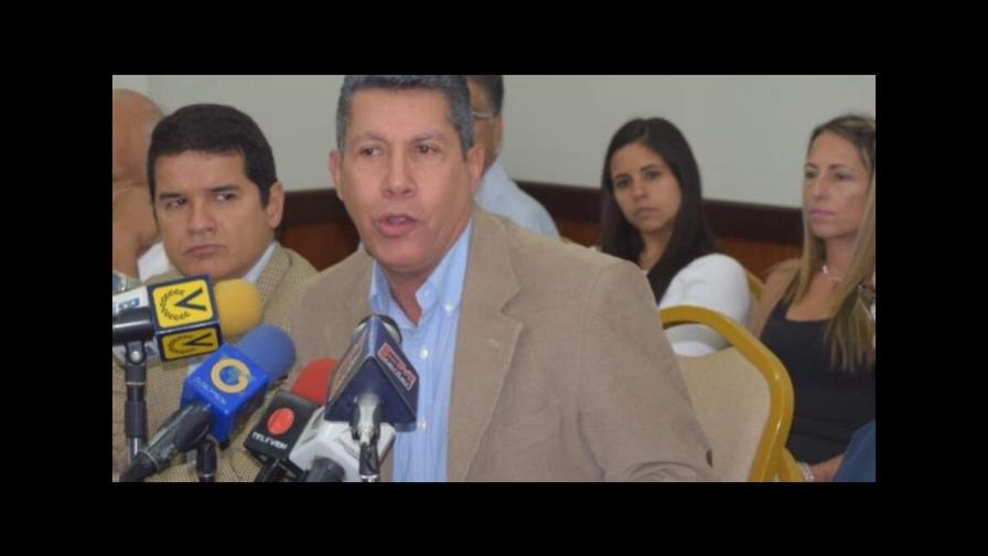 Opositor venezolano rompe con coalición y será candidato