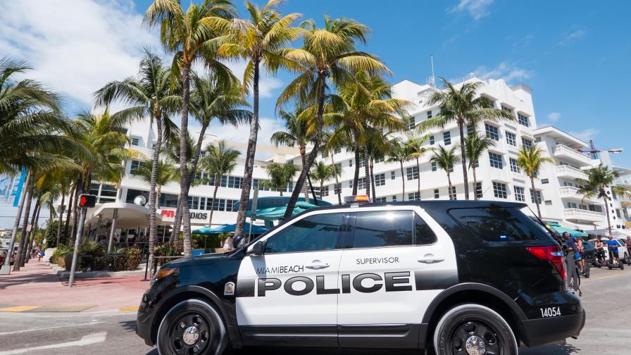 Detienen en EE.UU. a joven que amenazó con matar estudiantes y tenía bomba