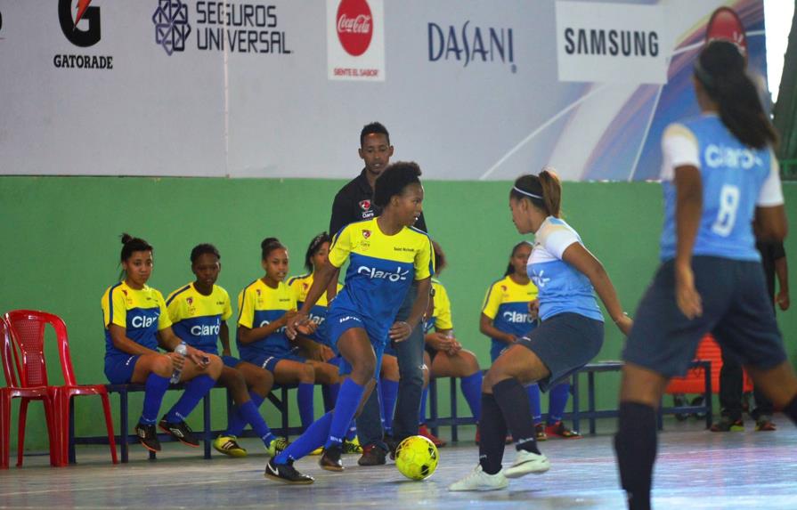 Notre Dame, Saint Patrick y Saint George avanzan a semifinales en la Copa Intercolegial Claro de Futsal Femenino