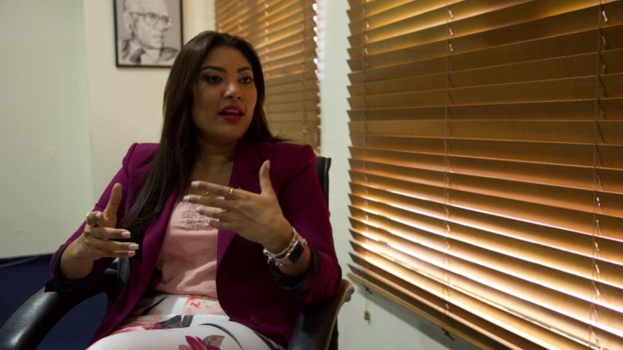 Ministra llama a legisladores a defender cuota de la juventud en Ley de Partidos