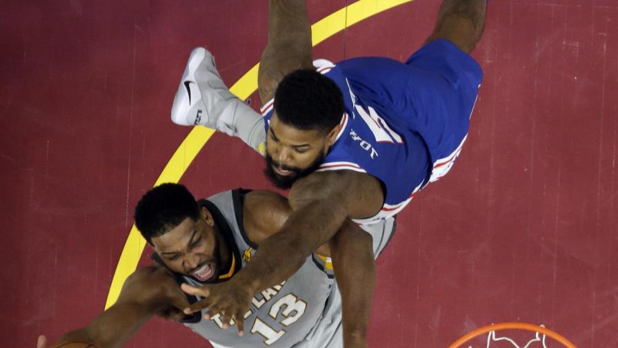 Sixers relucen su potencial ante LeBron, vencen a Cavs