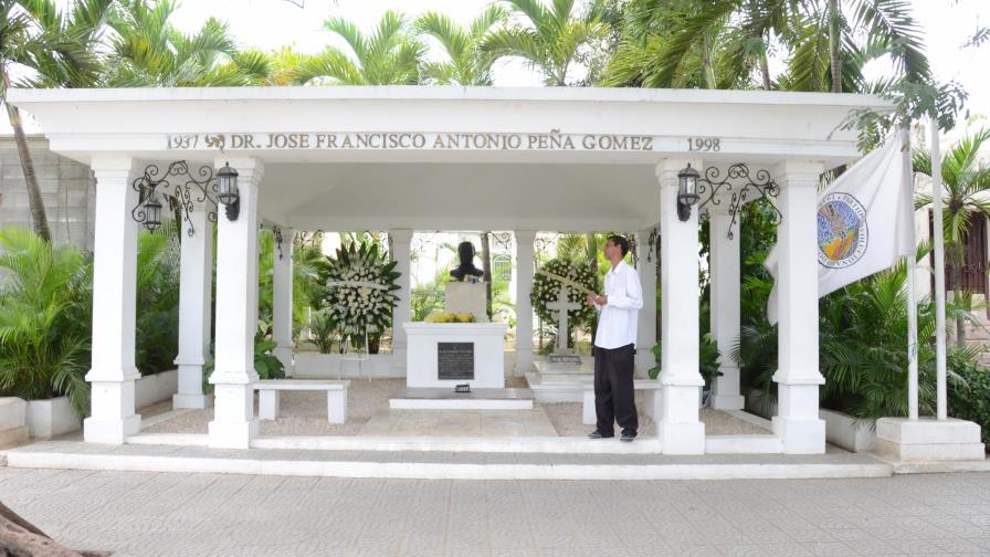 PRD anuncia actos para celebrar nacimiento de Peña Gómez