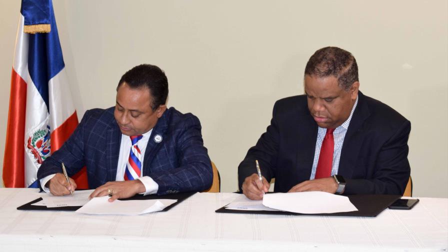 Ministerio de Deportes e INVI  firman acuerdo para remodelar viviendas a los atletas