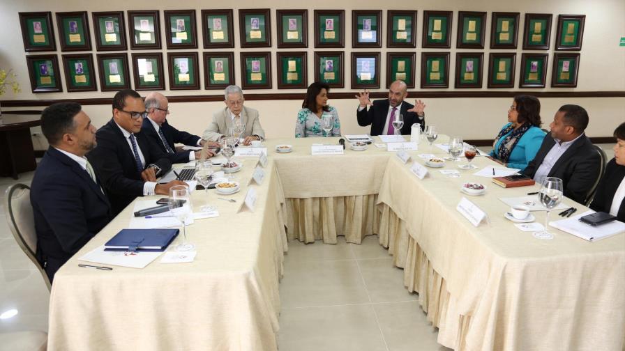 Instituciones coordinan la creación del primer Registro Nacional de Cáncer Instituciones coordinan la creación del primer Registro Nacional de Cáncer