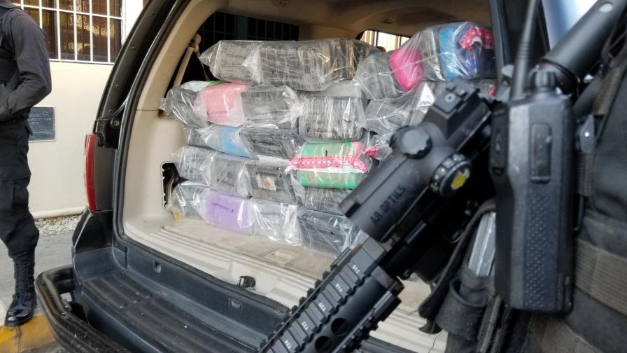 Decomisan 144 paquetes de cocaína en Puerto Caucedo