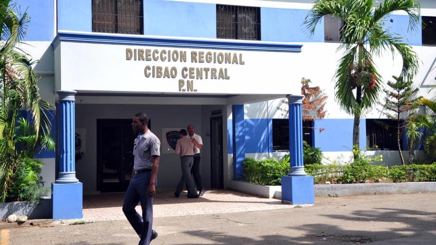 Policía apresa hombre acusado de participar en homicidio y herir agente