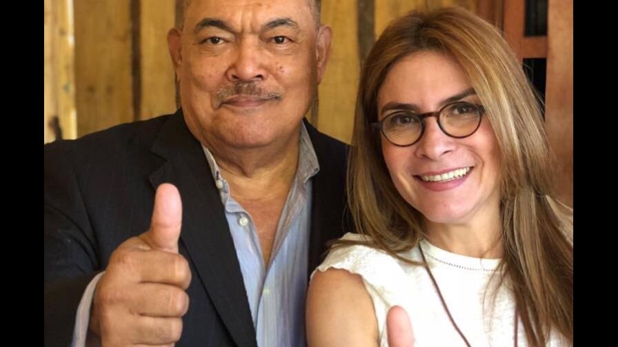 Carolina Mejía recibe apoyo del exsenador Ramón Albuquerque 